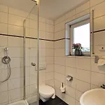 Weingut & Gaestehaus Christoph Cluesserath Bed & Breakfast 4*