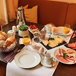 Bed & Breakfast Weingut & Gaestehaus Christoph Cluesserath