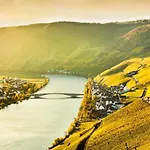 Bed & Breakfast Weingut & Gaestehaus Christoph Cluesserath 4*