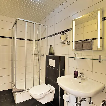 Weingut & Gaestehaus Christoph Cluesserath Bed & Breakfast 4*