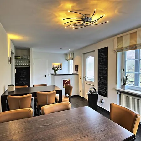 Weingut & Gaestehaus Christoph Cluesserath Bed & Breakfast 4*