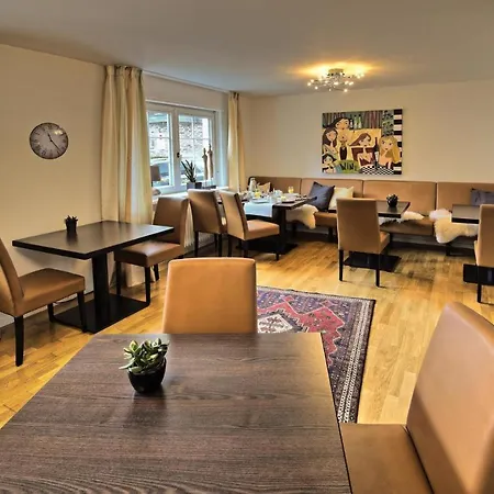 威尼特&格斯霍斯克瑞斯特卡鲁赛瑞塔旅馆 4* 特里特海姆